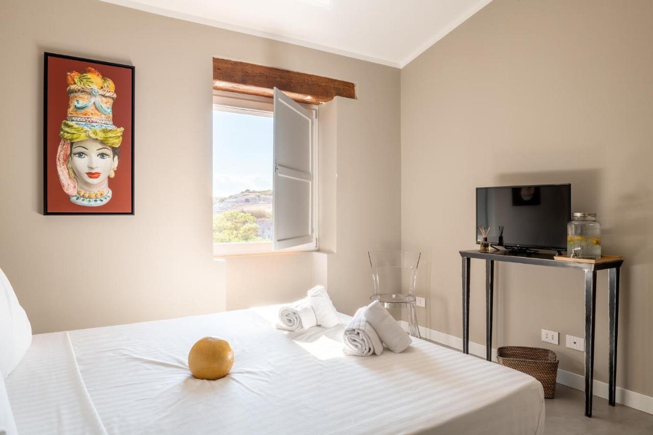 Hotel Momento-Teatro Greco à Syracuse Extérieur photo